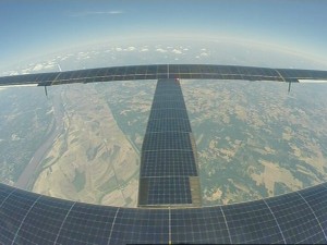 SI2 flying above the USA