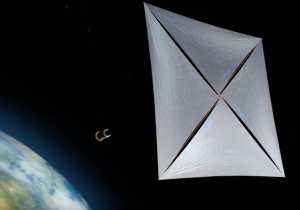 Solar sailing spacecraft